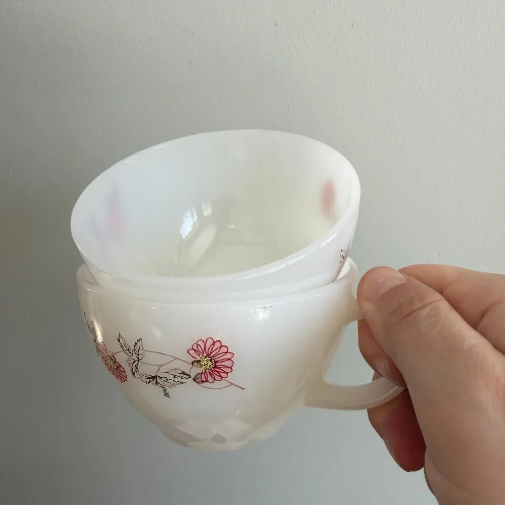 3/$30 🌟 Vintage Fire King 2 Set Fleurette Ovenware Milk Glass Cups - Picture 9 of 9